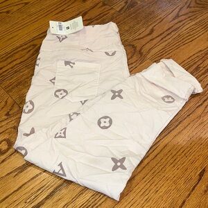 NWT Italy Woman’s Crown & Flowers Italian Pants Pink